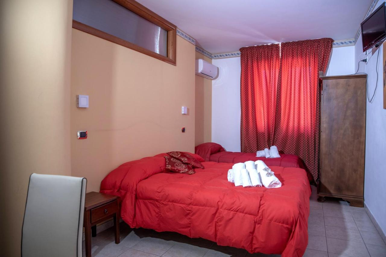 Carlo V - Holiday Rooms Porto Empedocle Luaran gambar